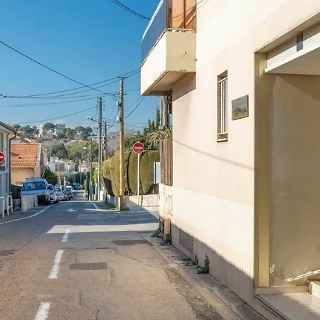 Bright 1-bedroom Appartement: Little Garde In Vieil 昂蒂布