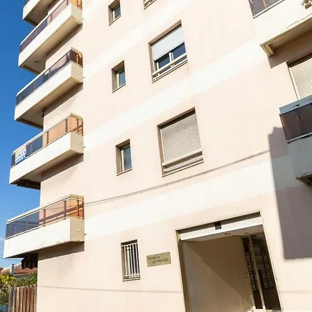 Bright 1-bedroom Appartement: Little Garde In Vieil 公寓 *
